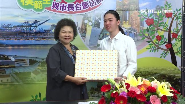 怪病毀視力　視障生考上大學拚當畫家