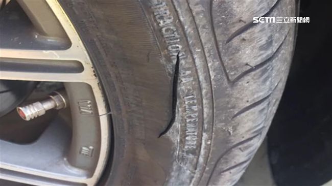 感情不順隨機刺輪胎　留字條嫁禍他人