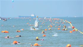 ▲金門海上長泳「搶灘料羅灣」。（圖／金門海上長泳提供）