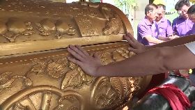 載棺繞著跑1800 1819