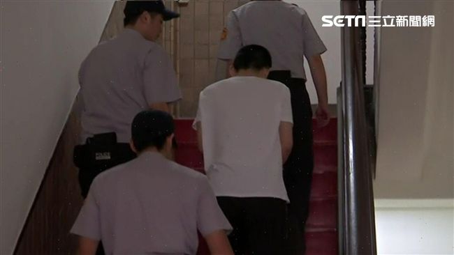 小燈泡命案　王景玉高院露臉瘦一大圈