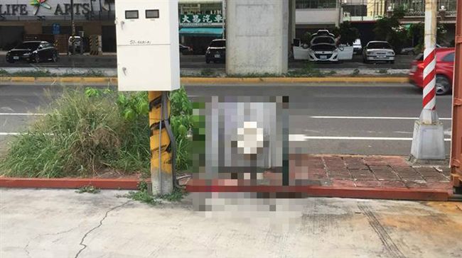 南部超露天公廁　網友：簡直是藝術！