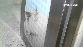 買宵夜返家遭埋伏　惡煞持棍棒打爆頭