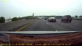 爆胎,教案,處理,國道,滑行,煞車,轎車
（圖／翻攝自爆料公社）