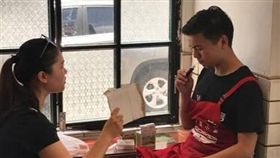 16:9
自己先中暑…陸奇男用太陽光煎蛋　賺5元再花40元買藥
圖／翻攝自重慶時報