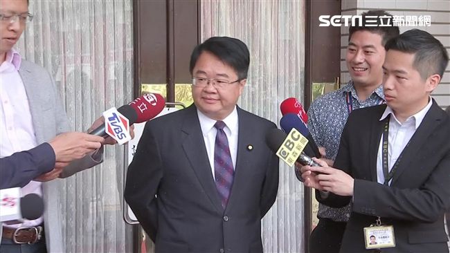 隔離記者是進步？吳秉叡這麼說…