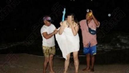 懷疑老公外出泡妞　人妻半夜裸奔示威