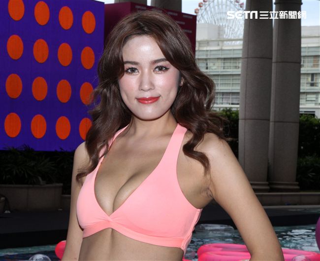 性感比基尼正妹王藝安Joanna。（記者邱榮吉/攝影）