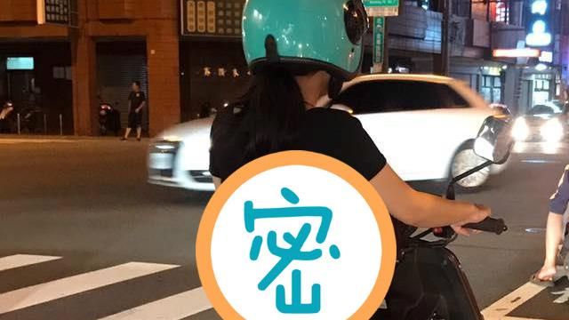 女騎士這樣做　網崩潰：好「腰瘦」啊