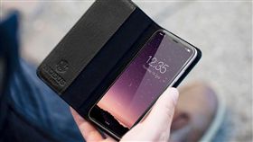 iPhone 8　諜照　機身