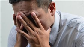 控制不了小頭　超級業務員竟罹憂鬱症