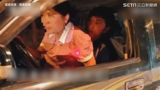 坐大腿學開車？路人：邊開邊車震？
