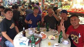 林恩宇、林英傑和許竹見相聚吃飯敘舊。（圖／翻攝自林恩宇臉書）