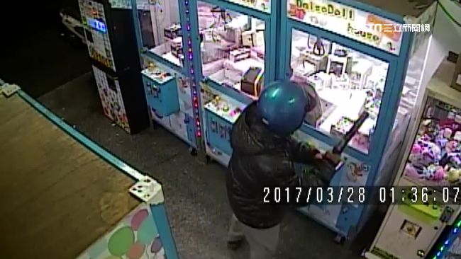 竊賊隔月竟暴斃　娃娃機店家求償無門
