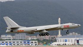 -轟6-轟炸機-▲圖／攝影者Li Pang, flickr CC License-https://zh.wikipedia.org/wiki/%E8%BD%B0-6#/media/File:PLAAF_Xian_HY-6_Li_Pang.jpg