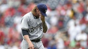 ▲釀酒人先發投手Michael Blazek被打哭了。（圖／美聯社／達志影像）