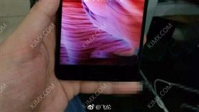 夏普　翻攝微博　AQUOS S2