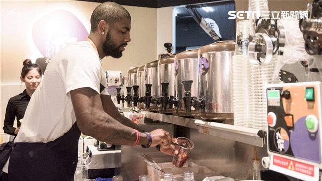 NBA球星加持　丸作食茶海外展店