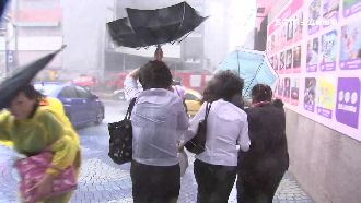 蘇拉暴風圈狠掃南台灣！明雨彈狂轟4縣市