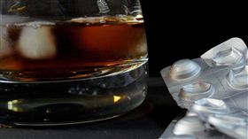 酒,藥片,下藥,迷藥（圖／Pixabay）