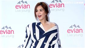 辣媽Ella活力不減，造訪「OVERSIZE｣童心造型室，活出年輕的保養秘訣，找回年輕童真。（記者邱榮吉/攝影）