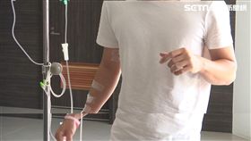 男子生病、男子吊點滴、吊點滴、病人、受傷、虛弱