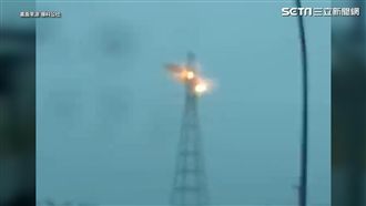 影／雷雨交加！尼莎水淹屏東雷擊電塔
