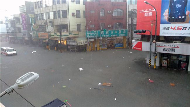尼莎襲台！屏東枋寮水淹半層樓