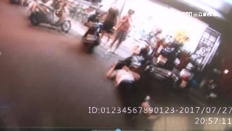 男大生買點數　得知詐騙竟當場昏倒