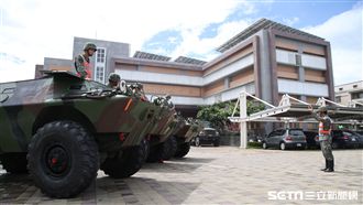 國軍救災準備好！出動兩棲突擊車