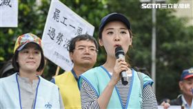 華航罷工周年,運輸業工會抗議交通部改革跳票記者會,長榮,台鐵,北捷,捷運,長榮工會理事長廖以勤 圖／記者林敬旻攝