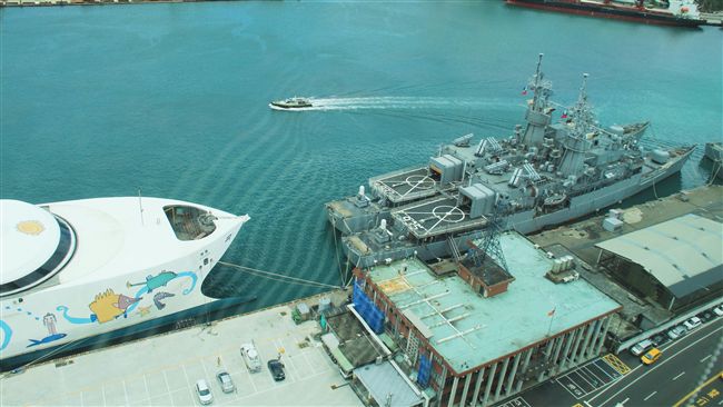 麗娜輪纜繩斷撞破兩軍艦　海軍提求償