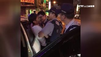 針筒灌膠遭疑吸毒　男控警暴力執法