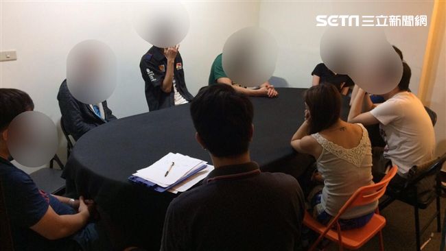 請不起美女荷官　他要賭客輪流發牌
