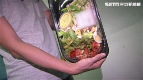 好市多生菜沙拉、好市多、生菜沙拉打翻、沙拉、購物