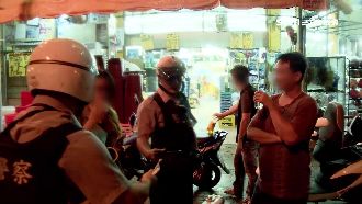 三貼酒駕遭攔查　警拒自備水起爭執