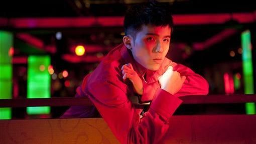 小宇專輯一出 粉絲大喊：「同在！」