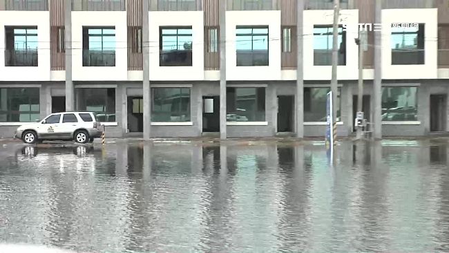 水岸景觀第一排　東港千萬豪宅全泡水