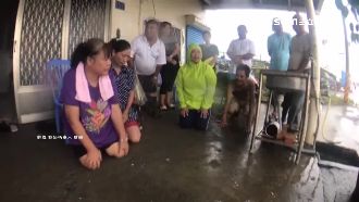 被淹怕了！枋寮村民下跪求總統救命