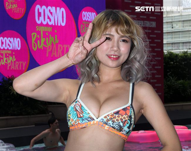 性感比基尼正妹葉思瑜sorena。（記者邱榮吉/攝影）