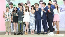 8月3日台北訊陳奕、魏蔓、簡宏霖、陶嫚曼、沈建宏、陳乃榮、郭彥甫、楊潔玫、包小松、況明潔、沈孟生、林嘉俐、卜學亮、邱俊儒、張洛偍、吳季璇 《噗通噗通我愛你》首映會