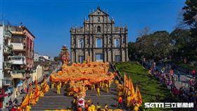 澳門新春賀歲活動,花車巡遊匯演,旅遊,龍,金鳳凰。（圖／澳門旅遊局提供）