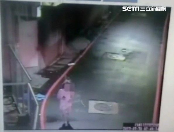 與網友初相見　竟遭對方持刀恐嚇取財