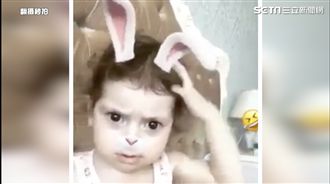 玩變臉APP 　小女孩反應萌翻天