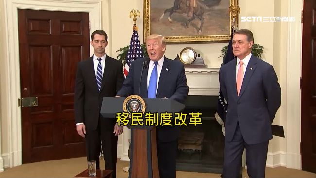 會說英文才准移民？記者槓上白宮顧問