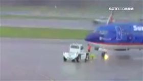 該去買樂透? 美國男子遭雷劈當場暈倒（美國,閃電,雷,停機坪,地勤,電力,雷擊）