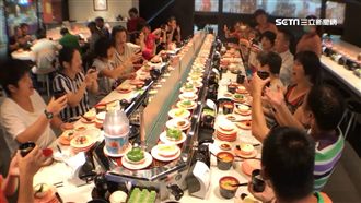 一日爸爸！警自掏腰包請憨兒吃壽司