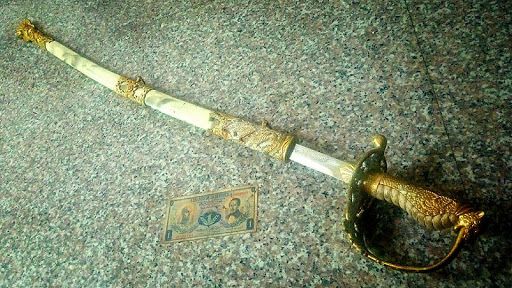 他曝爺爺「三朵梅花」軍刀　網友驚…