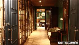 台北英倫風咖啡廳,酒吧。（圖／Bagel Bagel Café Bar提供）