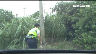 毒犯拒檢加速逃　警雙腿跑贏機車逮人